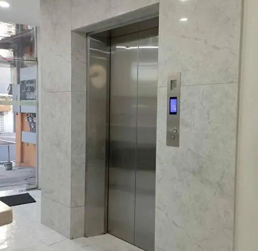 St. Marvin Makati M206 *